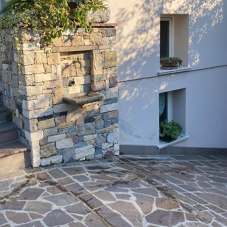 Casa Vacanze Gardiolina San Felice del Benaco Exterior foto