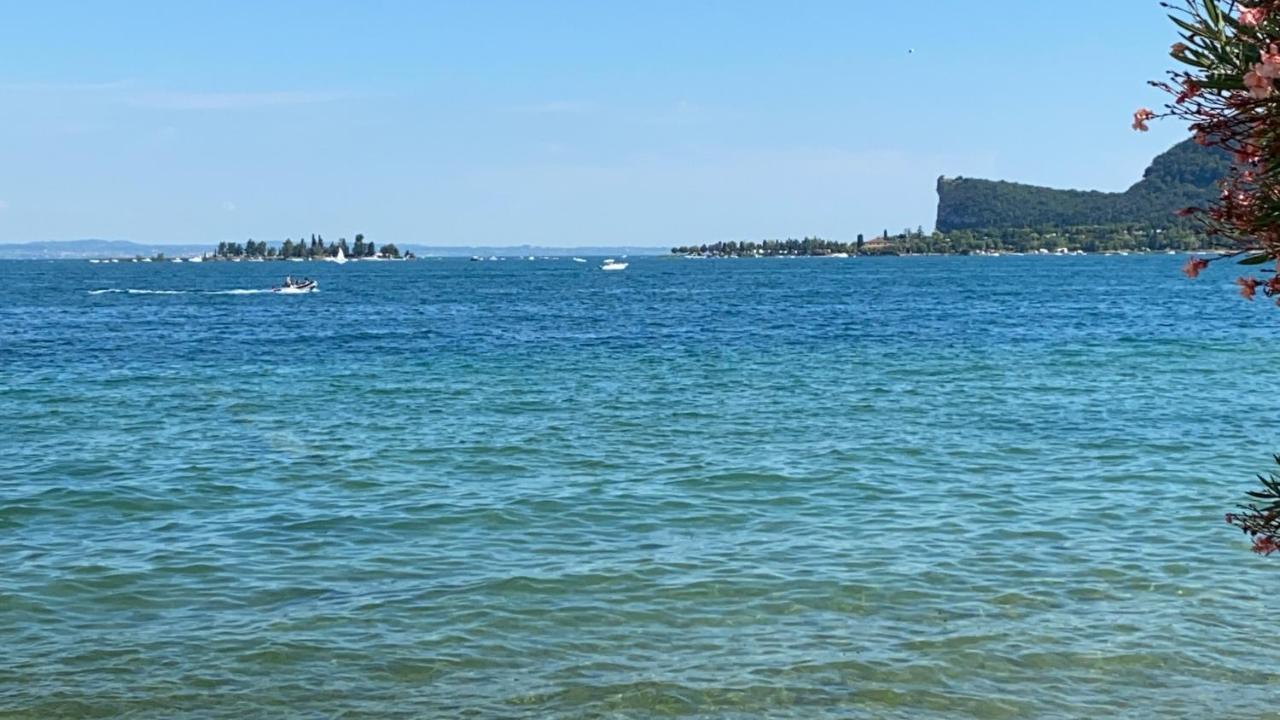 Casa Vacanze Gardiolina San Felice del Benaco Exterior foto